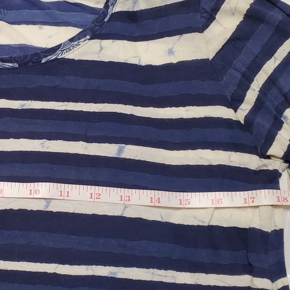 Lucky Brand multi graphic top - Picture 4 of 6